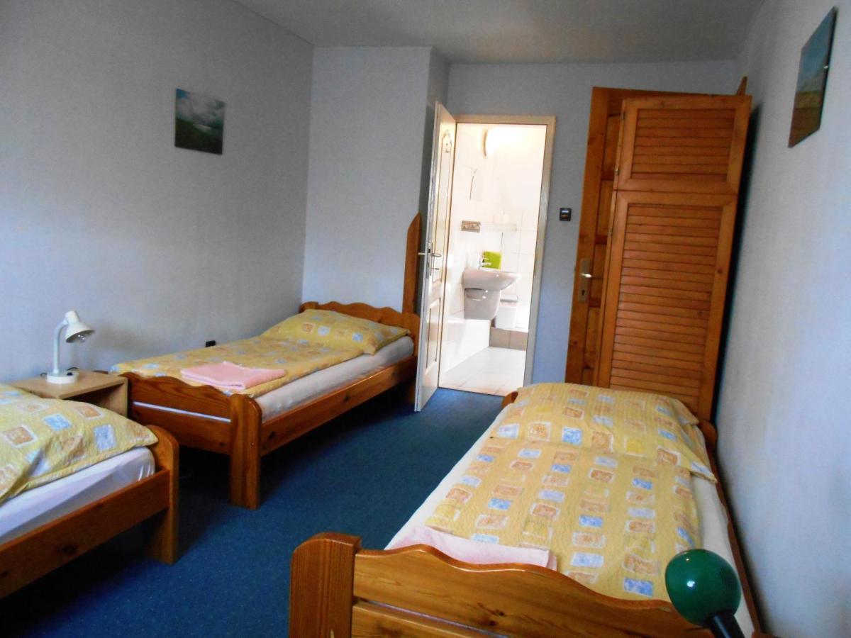 Bed and Breakfast Arpad Panzio Győr Exterior foto