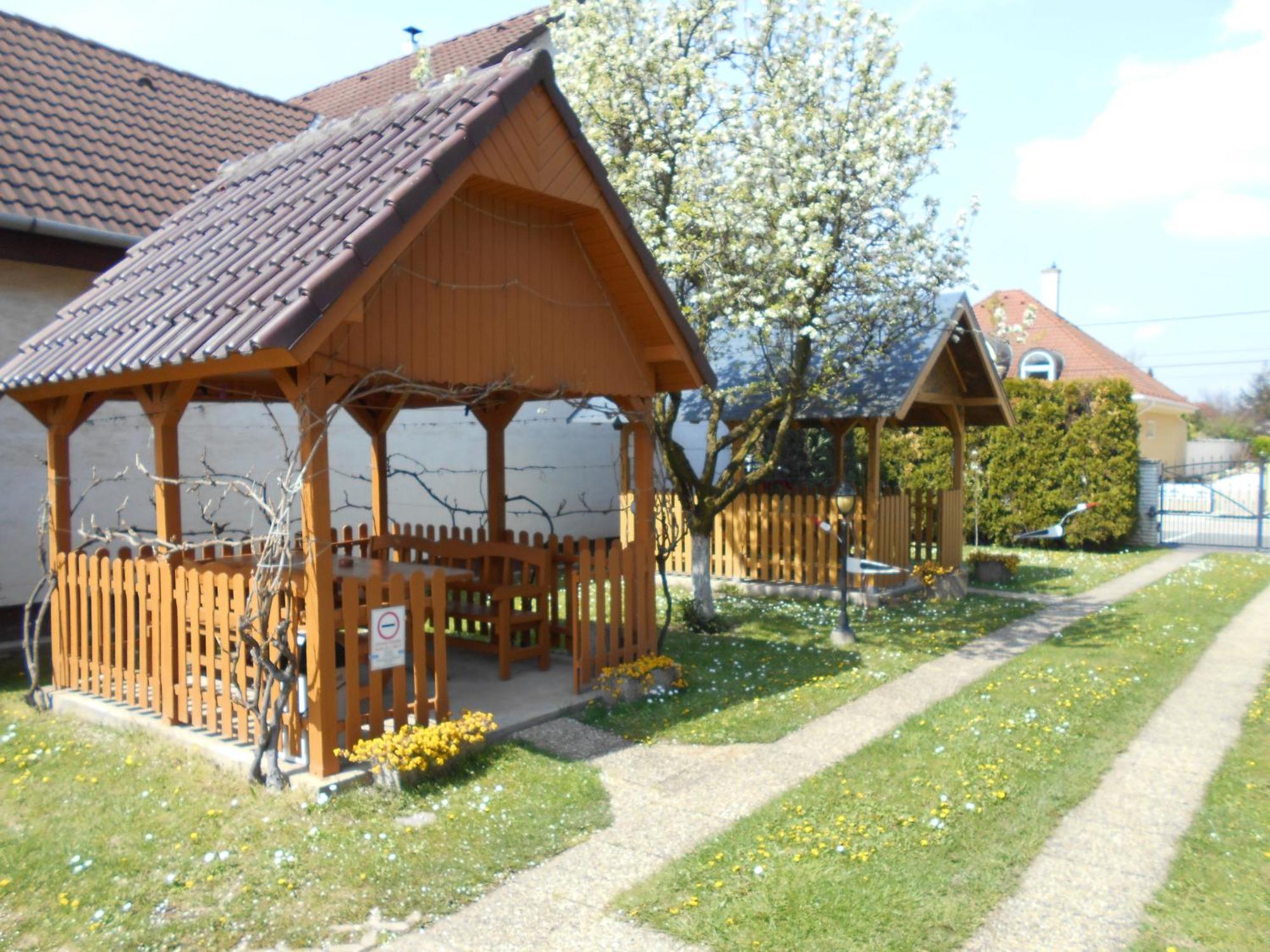 Bed and Breakfast Arpad Panzio Győr Exterior foto